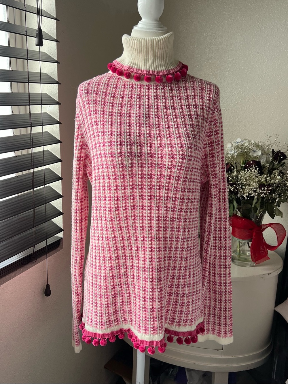 Liz Claiborne Cream Knit Turtleneck Sweater with Pink Accent